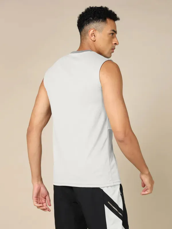 Men Colorblock Slim Fit Crew Neck Innerwear Vest with TECHNO COOL 