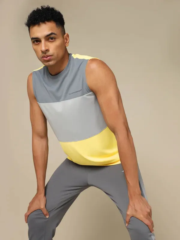 Men Colorblock Slim Fit Crew Neck Innerwear Vest with TECHNO COOL 