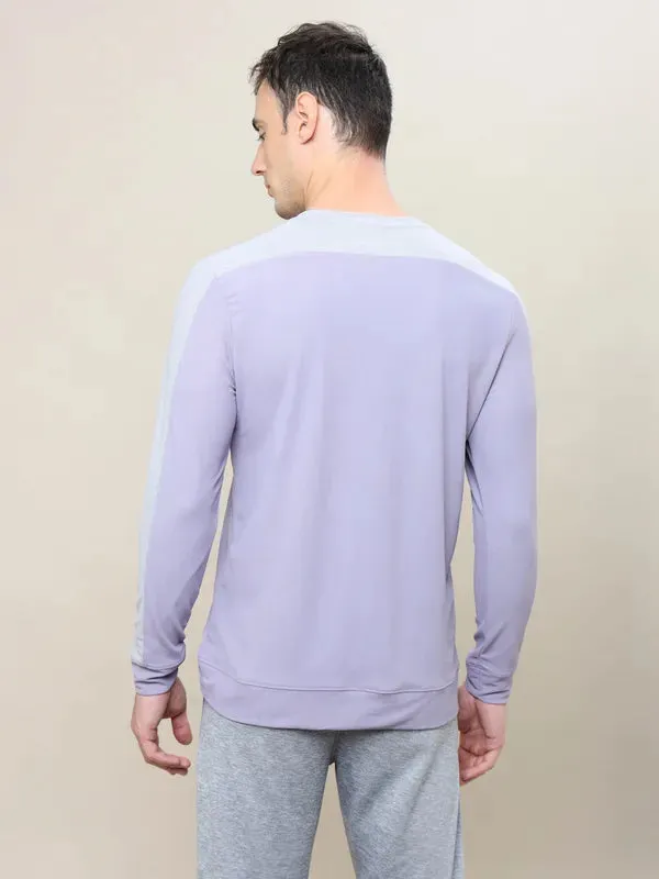 Men Colorblock Slim Fit Crew Neck T-shirt with MATPIQ