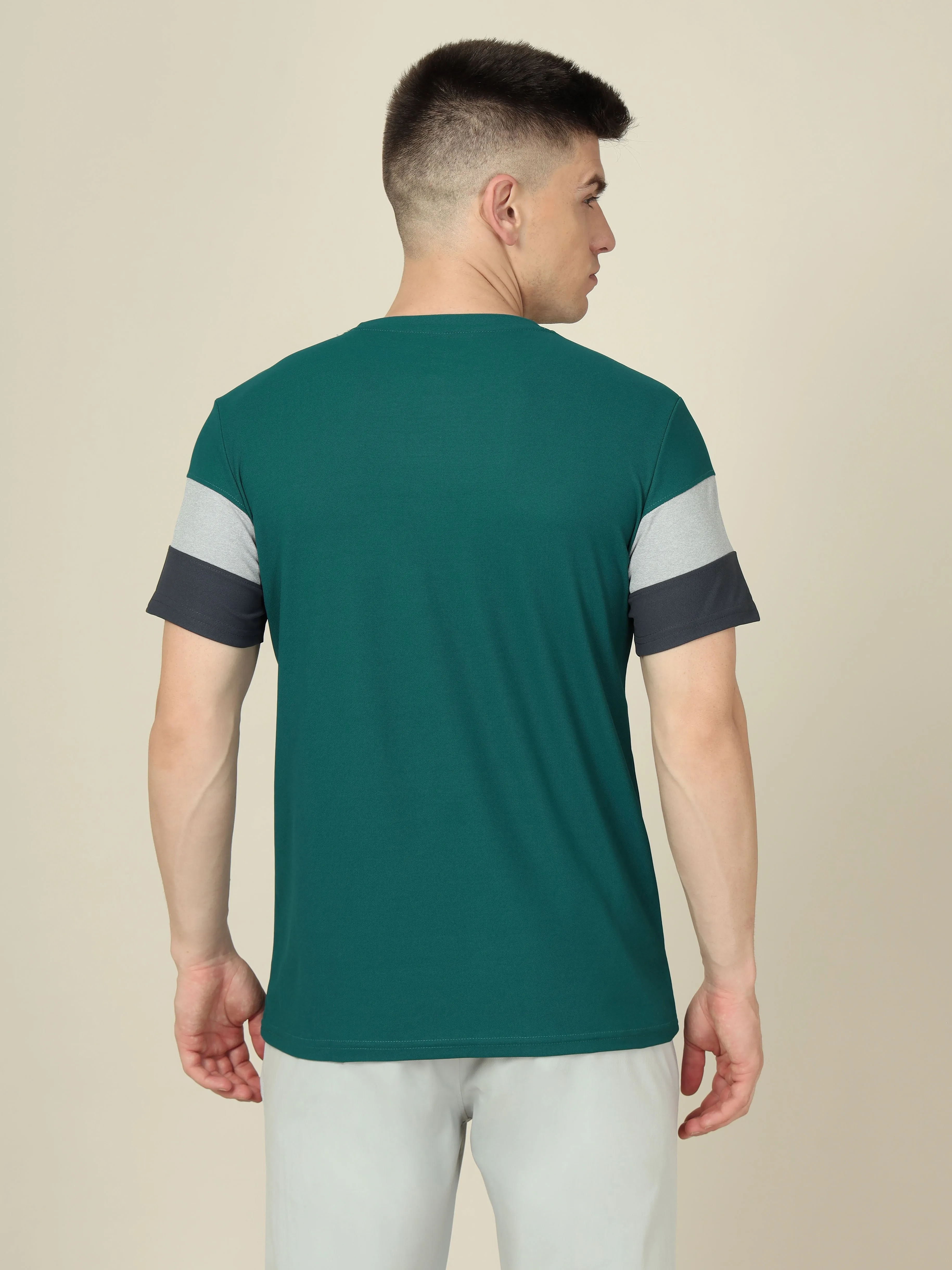 Men Colorblock Slim Fit Crew Neck T-shirt with MATPIQ