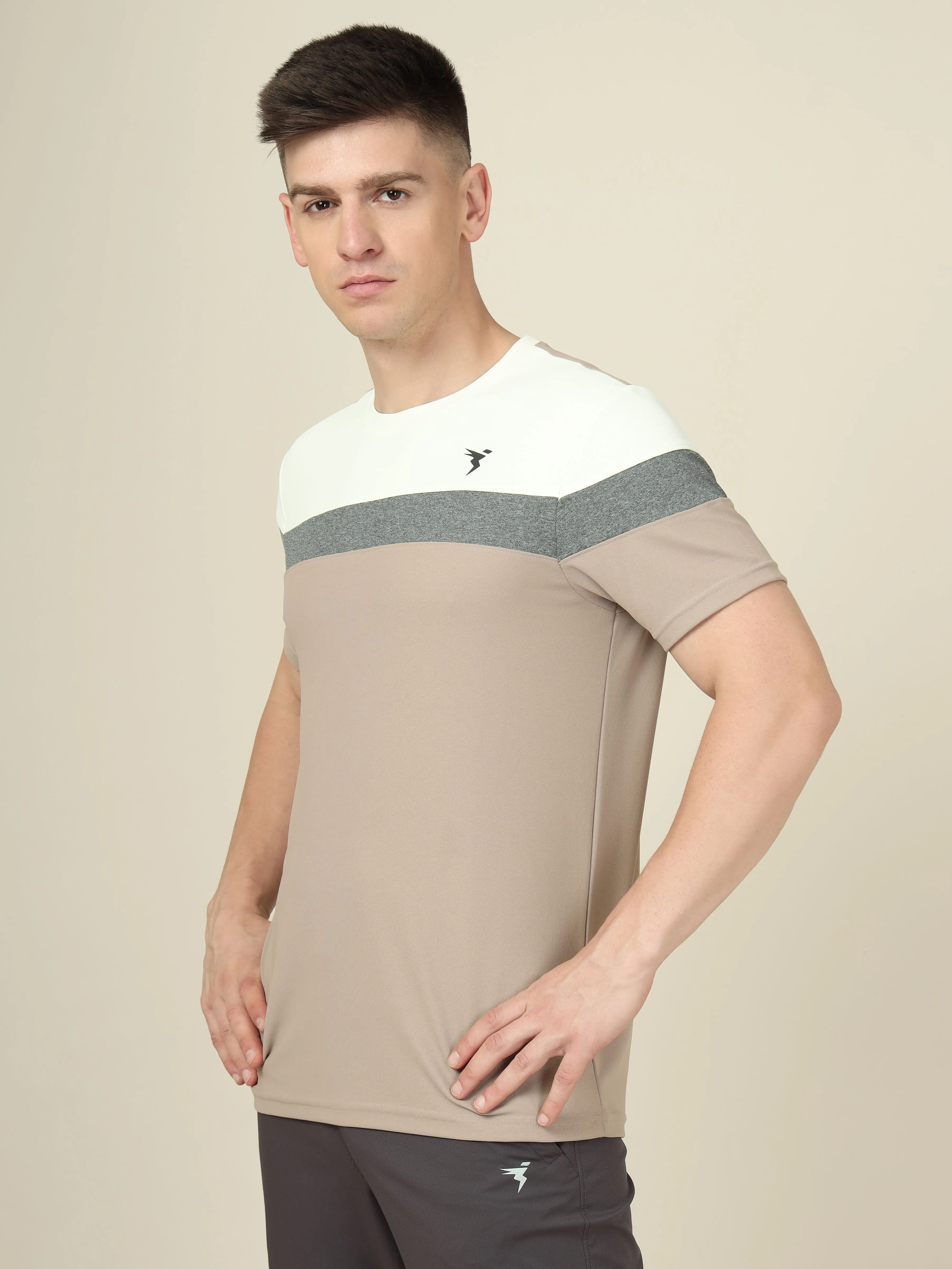 Men Colorblock Slim Fit Crew Neck T-shirt with MATPIQ