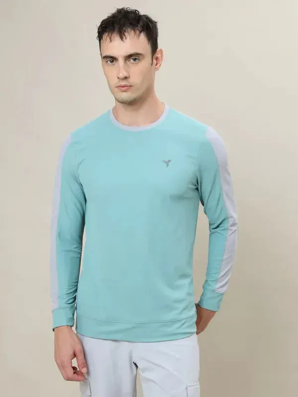 Men Colorblock Slim Fit Crew Neck T-shirt with MATPIQ