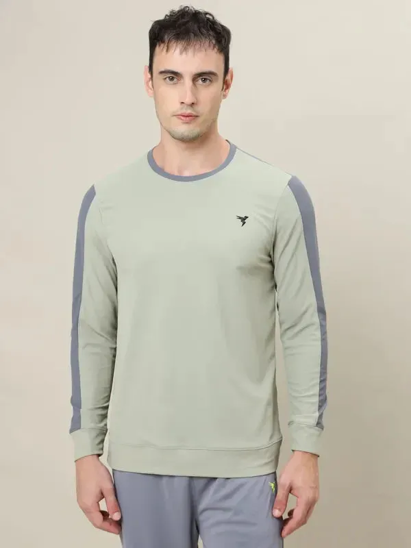 Men Colorblock Slim Fit Crew Neck T-shirt with MATPIQ