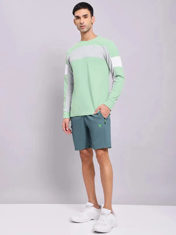 Men Colorblock Slim Fit Crew Neck T-shirt with TECHNOLITE