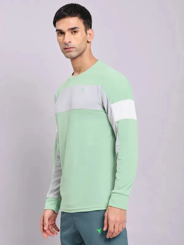 Men Colorblock Slim Fit Crew Neck T-shirt with TECHNOLITE